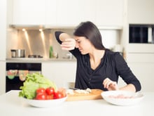 Como cortar cebola sem chorar: truque simples