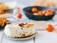 Queijo vegano de mandioca: receita fácil e deliciosa