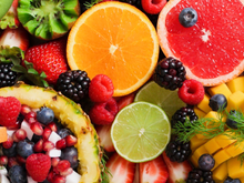 Nada de carne, nem vegetais: mulher só come frutas cruas há 33 anos, saiba o que aconteceu com o seu corpo