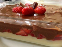 Doce sedução morango e chocolate meio amargo
