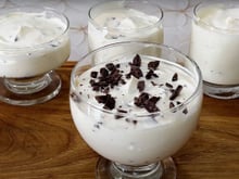 Nem açúcar, nem leite condensado: receita "misturou tá pronto" de apenas 3 ingredientes é uma sobremesa deliciosa muito fácil de fazer