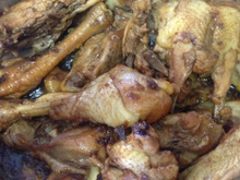 Frango com cebola queimada