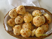 Pão de queijo mineiro