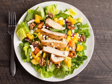 5 saladas elaboradas e saborosas para quem ama comer bem!