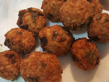 Bolinho de arroz com sardinha delicioso