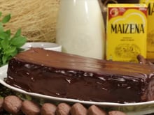 Bolo de Chocolate Molhadinho e Fofinho