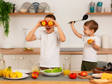 Crianças de férias: como não exagerar nas besteiras e fazer refeições saudáveis durante essa época do ano