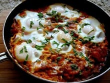 Shakshouka ( refogado típico israelense )