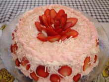 Bolo trufado de morango