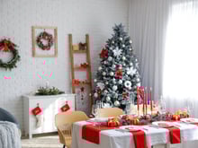 Decoração nostálgica tipo casa da vovó a árvores maximalistas: aqui estão as tendências para o Natal 2024, segundo especialistas