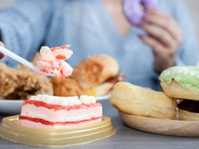 Karoline Foly, nutricionista: "Tem um vilão no seu prato, e não é o carboidrato. 95% das pessoas engordam por culpa disso aqui"