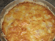 Torta salgada de queijo e presunto