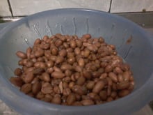 Amendoim salgado de panela de pressão