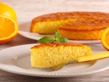 Aprenda a fazer bolo de laranja sem glúten, sem lactose e sem açúcar para o café da tarde