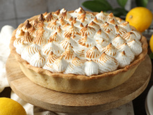 Torta de limão com merengue: a sobremesa de Natal que você vai querer o ano todo