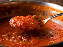 Nem caro, nem trabalhoso: esse molho de tomate é simples, barato e delicioso