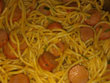 Macarrão rápido de salsicha