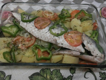 Peixe assado com legumes