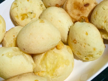 Pão de queijo com gorgonzola do chef Bragon