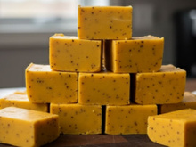 Nem torta, nem sorvete: a minha sobremesa favorita com maracujá é esse fudge cremoso feito em poucos minutos