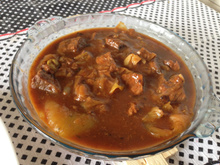 Carne de panela no molho de cerveja preta