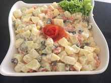 Salada de maionese com passas e maçã