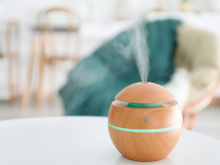 Aquecimento da Black Friday: Umidificador com controle remoto e luz colorida com 31% de desconto