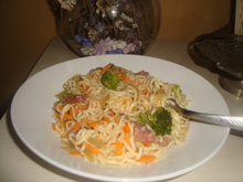 Miojo com legumes