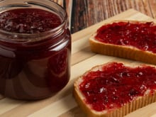 A fruta brasileira que parece comum, mas esconde fibras, vitamina C e um sabor perfeito para geleias caseiras