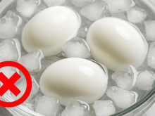 Por que não se deve colocar os ovos em água fria após o cozimento: lembre-se disso de uma vez por todas
