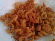 Rodelas de cebolas empanadas