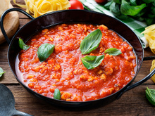 Aqui está o verdadeiro motivo para colocar cenoura no molho de tomate
