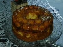 Bolo caramelizado de banana