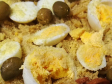 Espaguete com linguiça calabresa no molho