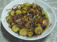 Pepino japonês ao molho shoyu