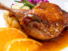 O molho de laranja perfeito para essas aves é fácil de fazer e deixa o prato espetacular