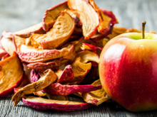 Fruta na airfryer: aprenda a desidratar maçã com ajuda da sua fritadeira elétrica