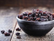 Um médico alerta para os perigos de comer esta fruta: ela é péssima para a saúde do fígado