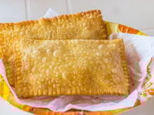 Essa é a receita de massa de pastel de feira mais fácil que eu já vi e fica ainda mais crocante na airfryer