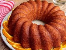 Bolo de limão e laranja com camomila