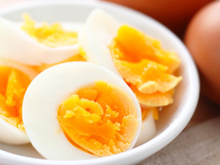 Ovos cozidos: veja por que sempre é preciso adicionar sal à água do cozimento, segundo a ciência