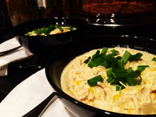 Sopa de milho com frango desfiado