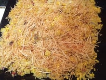 Farofa de banana da terra com batata palha