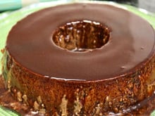 Sobremesa de Páscoa na minha casa é pudim, mas com um toque extra para ficar ainda mais gostoso e especial!