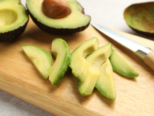 Sou nutricionista e garanto: o abacate é um alimento gorduroso, mas muito bom para a saúde se for consumido da maneira correta