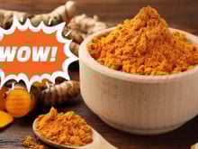 O que a cúrcuma pode (e não pode) fazer pelo seu corpo: benefícios, efeitos colaterais, como usar e muito mais!