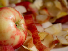 Se você tem cascas de maçã em casa, você tem um tesouro: aqui estão 2 formas deliciosas de aproveitar seus benefícios