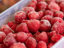 Muitos cometem esse erro que faz a fruta descongelada virar uma papa, mas TudoGostoso ensina os truques para isso nunca mais acontecer!