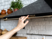 Coifa ou depurador de ar? Entenda se tem diferença, funcionalidades e saiba qual comprar