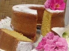 Bolo de laranja com fubá